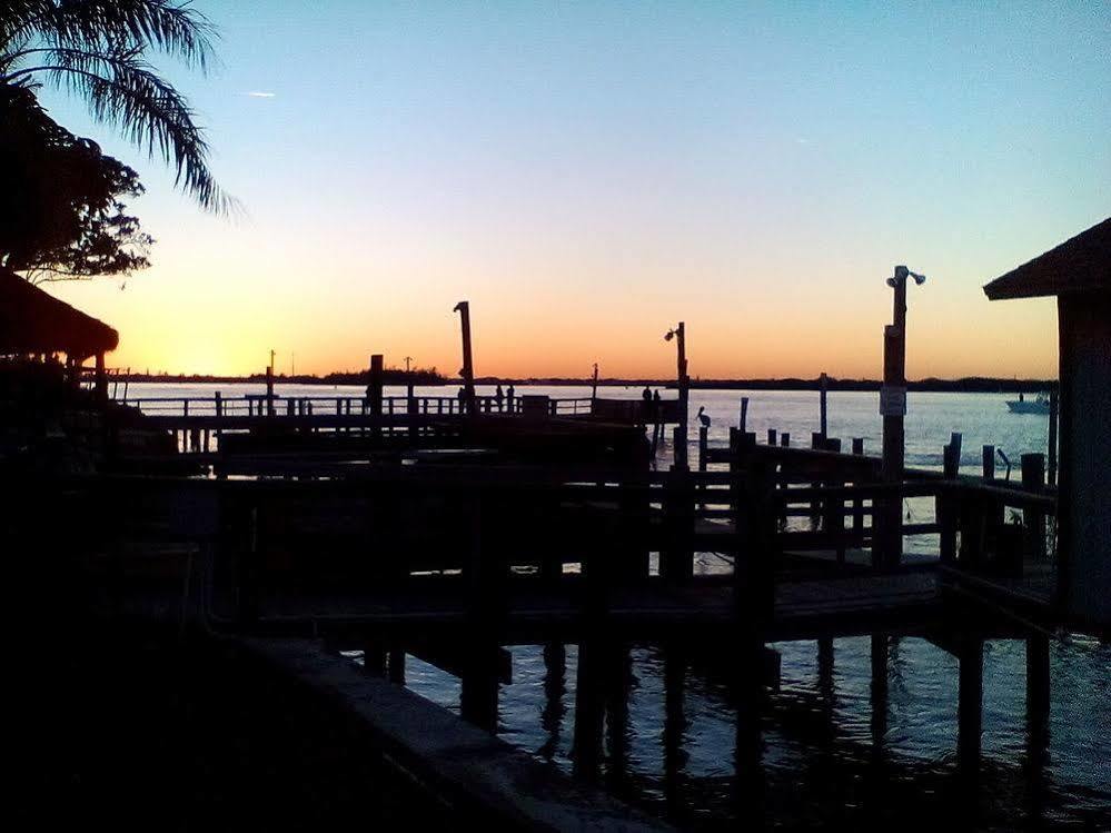 Dockside Inn & Resort Fort Pierce Exterior foto